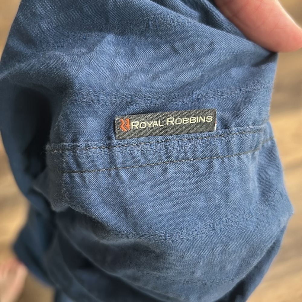 Royal Robbins denim blue color button front short sleeve shirt size large - Picture 13 of 15